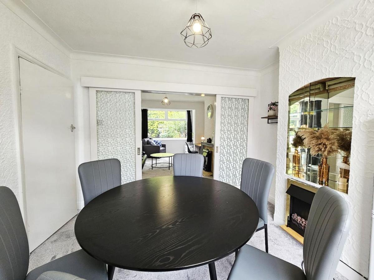 Audenshaw, Apartment Manchester