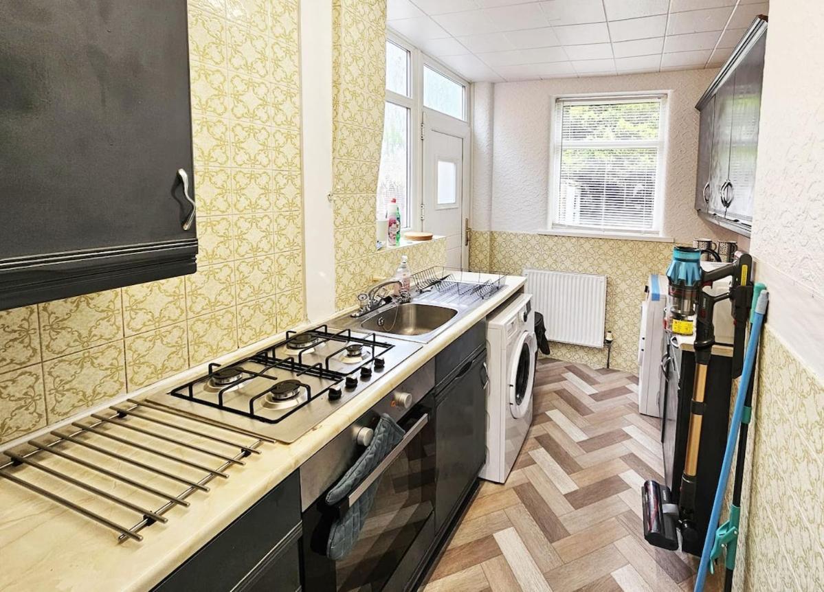 Audenshaw, Apartment Manchester